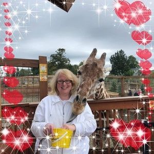 Meet your Posher, Cynthia